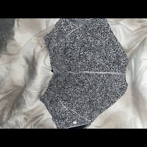 Lululemon Shorts bought them off Mercari size 6, but not sure because no tag.